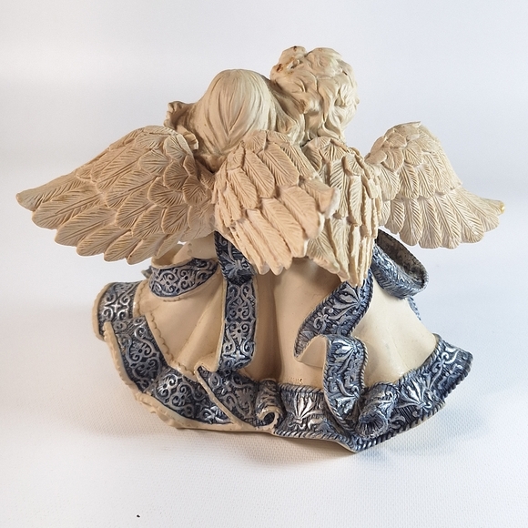 Sarah’s Angels 2003 Mary & Kirk Rose Kiss 4-1/2” Figurine 32068 - Picture 3 of 8